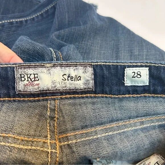 BKE Stella Stretch Low Rise Denim Capri Jeans Raw Hem size 28 - Picture 3 of 6